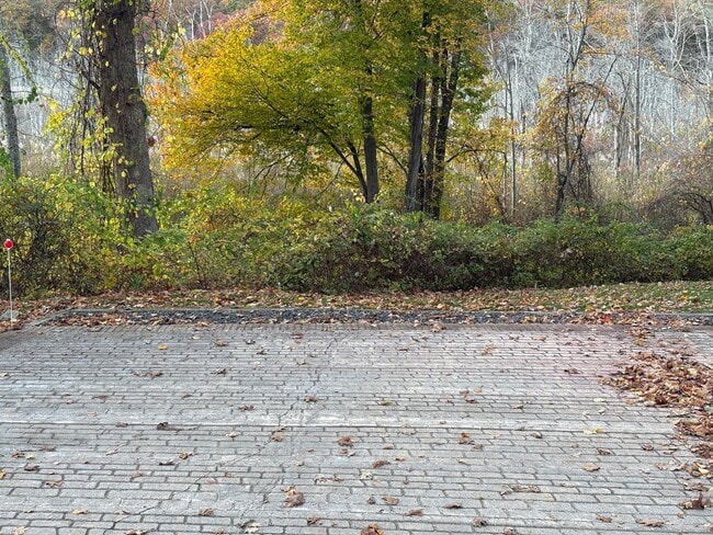 Building Photo - 5 Beaver Dam Trail