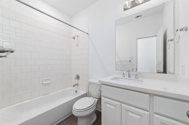 Building Photo - 7315 Camden Crestwood Way