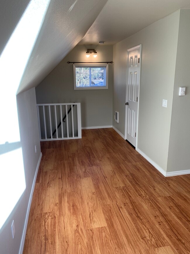 Building Photo - 1924 SE 139th Ave