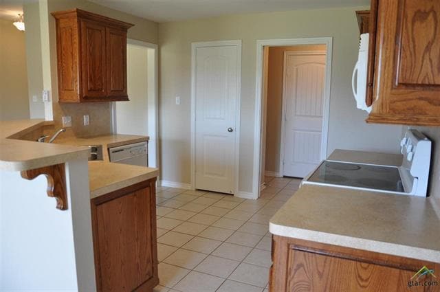 Building Photo - Stunning 3 Bedroom, 2 Bathroom in Flint!