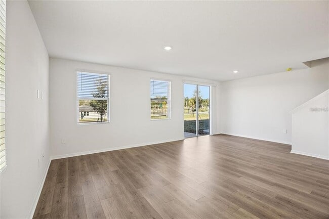 Building Photo - 698 Muhly Wy