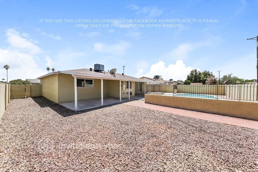 Building Photo - 2408 W Seldon Ln
