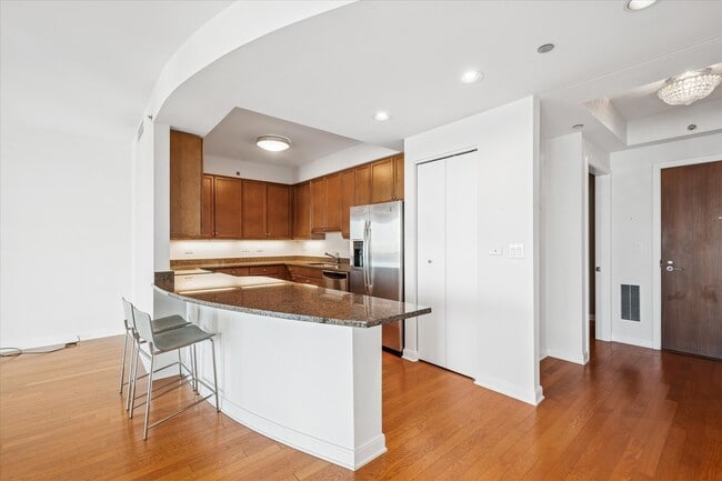 Building Photo - 130 N Garland Ct