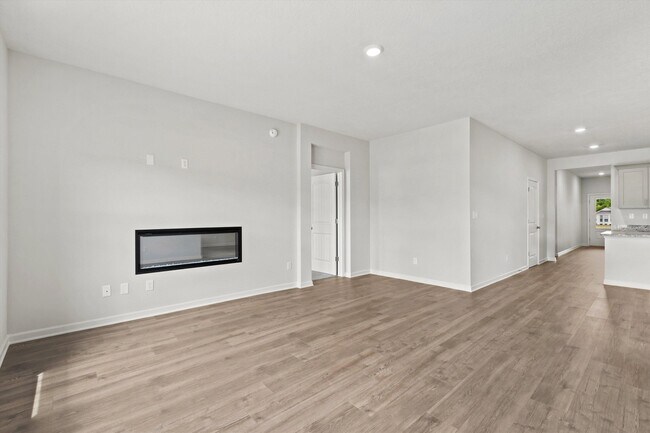 Building Photo - 320 Windemere Lp