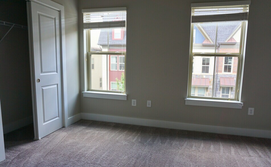 Third floor, second bedroom - 1309 S Quinn St