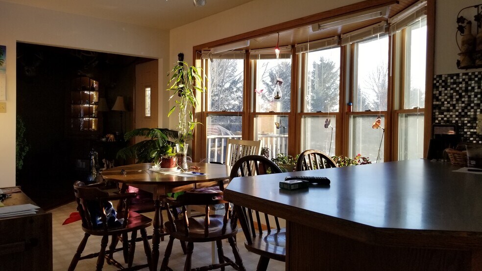 Building Photo - 1348 140th St