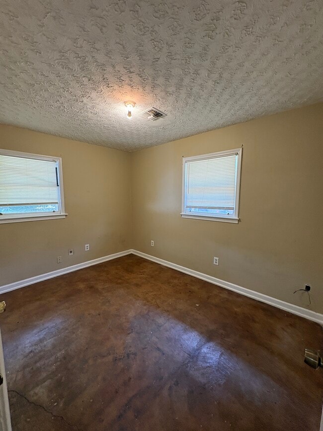 Building Photo - 1814 Texas Ct