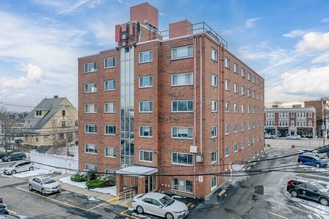 Building Photo - The Summit House