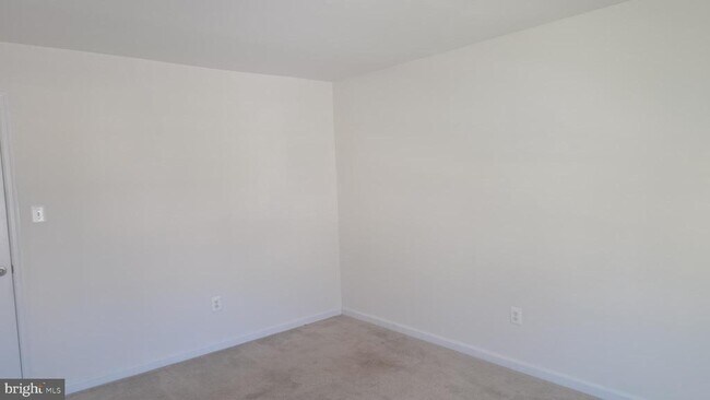 Building Photo - 5185 Mudville Ln