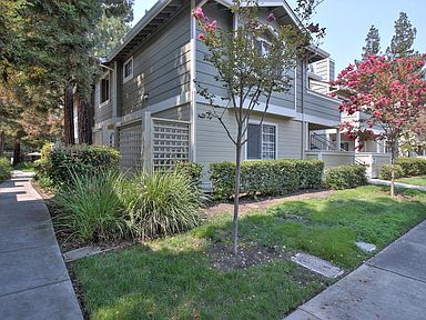 Building Photo - 2750 Somerset Park Cir