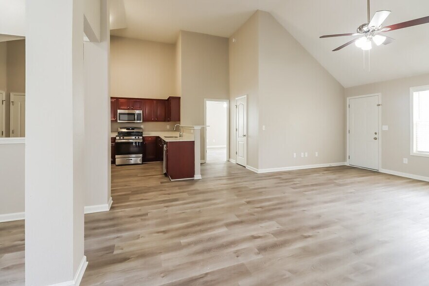 Building Photo - 215 Gilliam Ct
