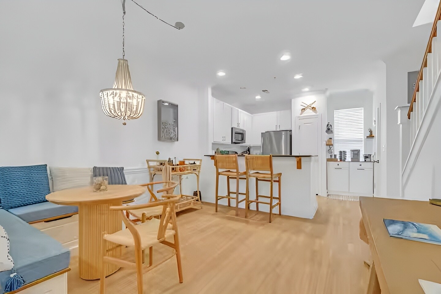 Building Photo - 1023 Sycamore Green Pl