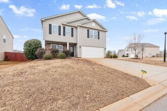 Building Photo - 4 bedroom, 2.5 bathroom home located in Piedmont, SC