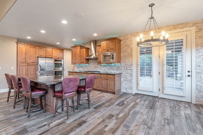 Building Photo - Suncrest — Stunning 4 Bed, 4 Bath Home - SPACIOUS LIVING