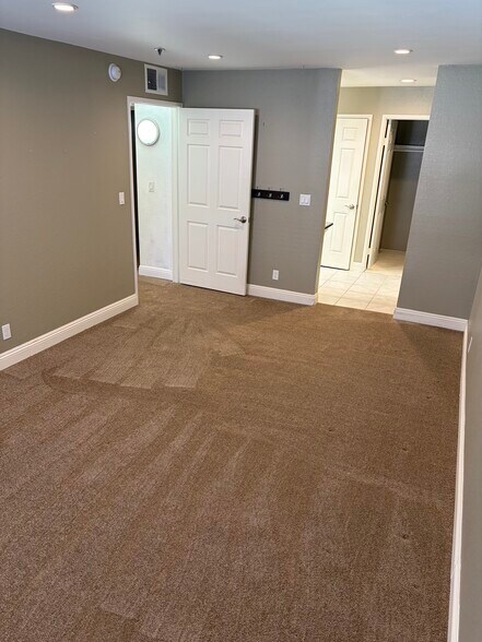 Building Photo - 5705 Friars Rd