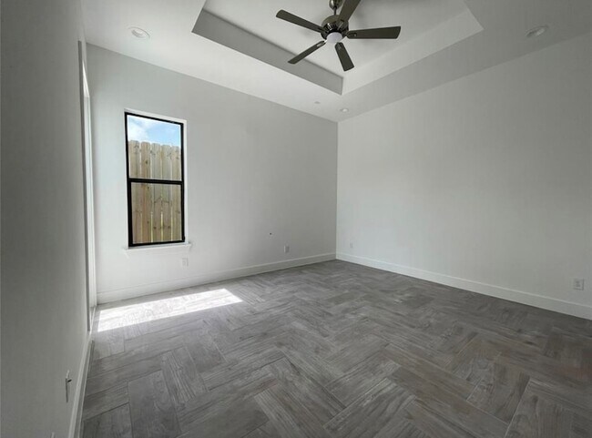 Building Photo - 1703 Cedrocanna Ln