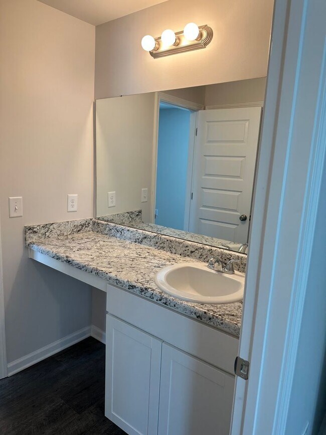 Building Photo - Pre-Leasing Now! Discover This Beautiful 3-Bedroom, 2.5-Bath Home in Cullman