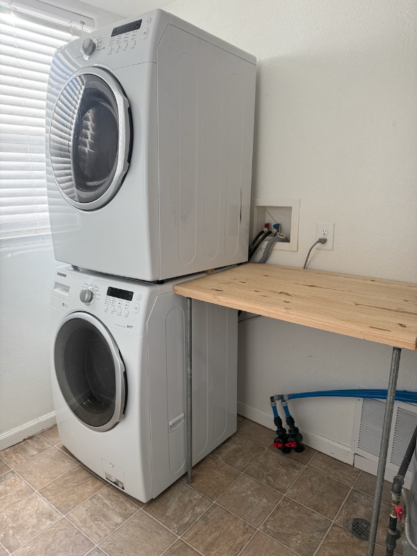 Building Photo - 578 Lind Ave