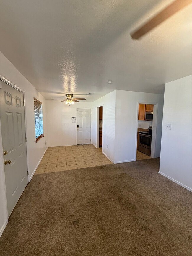 Building Photo - 3BD 1.5BA Single Home in Stevendale Heights Subdivision