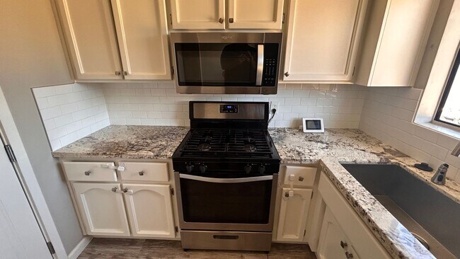 Building Photo - Nice home in Sacramento