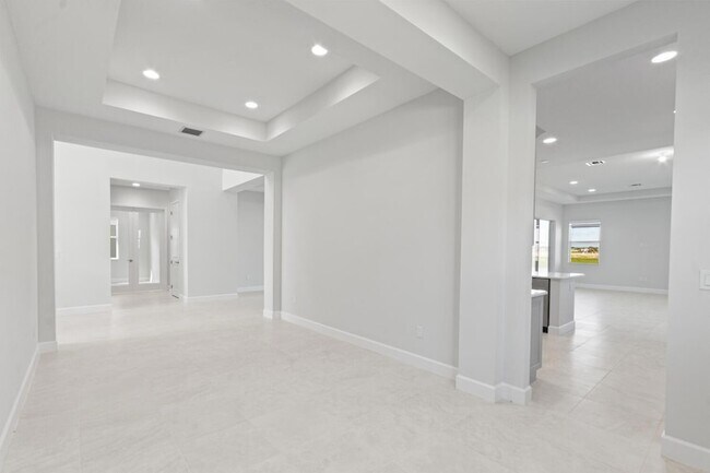 Building Photo - 5579 Liberty Ln