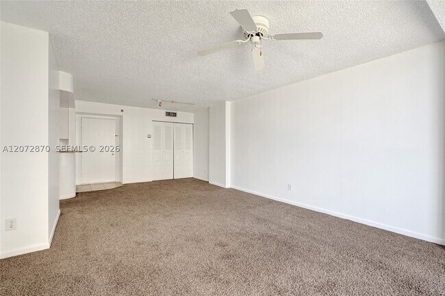 Building Photo - 770 Claughton Island Dr