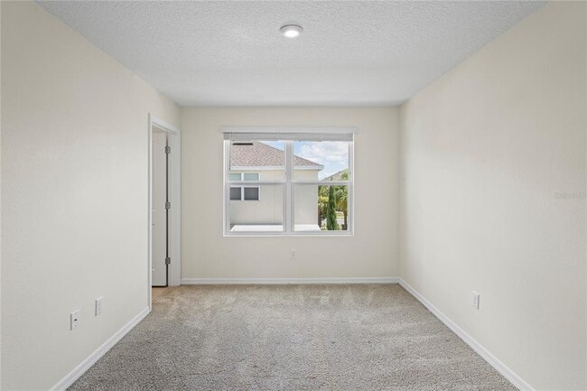 Building Photo - 6240 Fairmont Ln