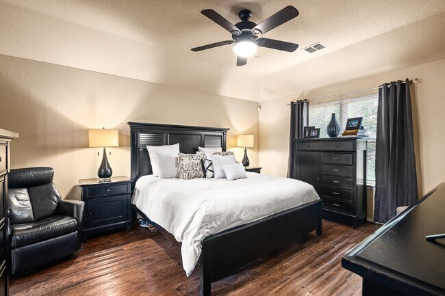 Building Photo - 7222 Sunny Day