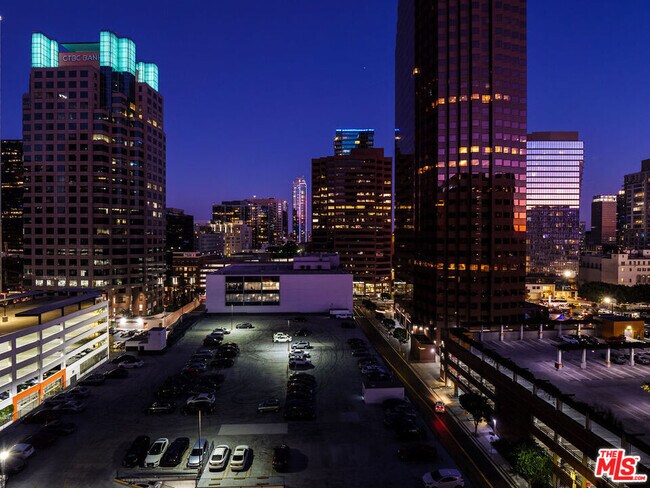 Building Photo - 877 Francisco St