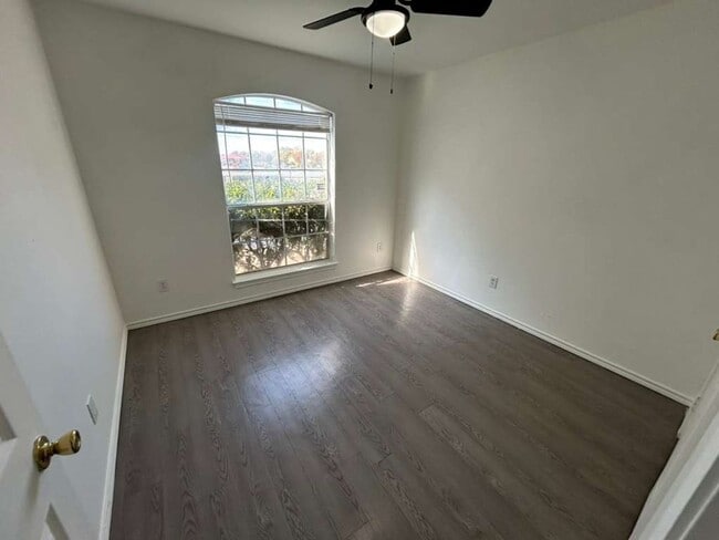 Building Photo - Location....Location....Location....