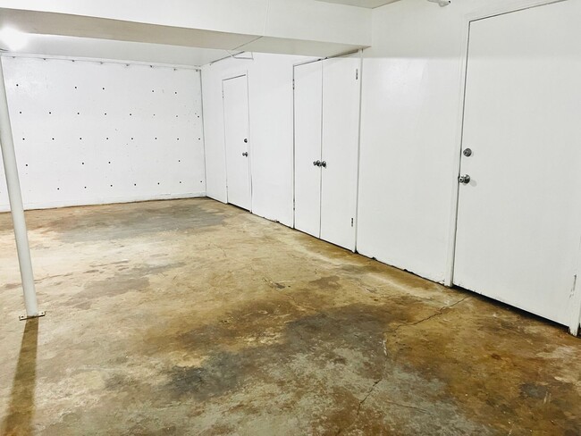 Building Photo - Beautiful 2BD 2BA Town-Home near Nichols Hills in Glen Brook!!!