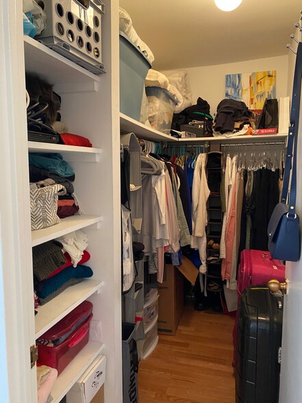 Building Photo - 211 E Ohio St