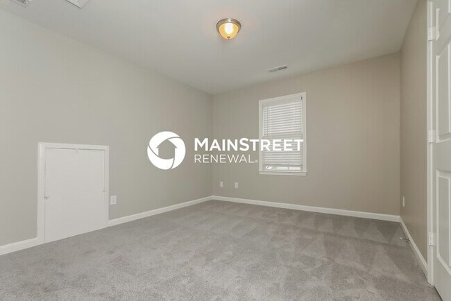 Building Photo - 3 Bedroom Pet-Friendly Home in Winston-Salem, NC with Main Street Renewal