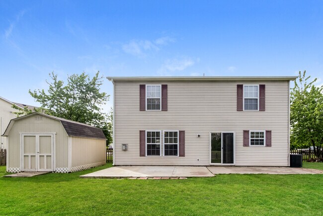 Building Photo - 823 Runnymede Dr