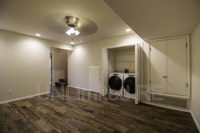 Building Photo - 2438 N Earle Dr