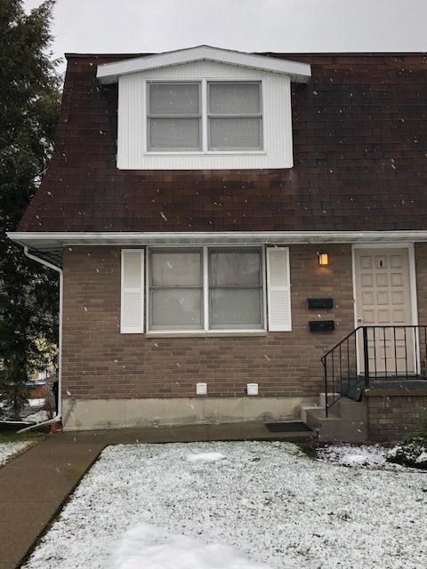 Front - 158 Albany Ave