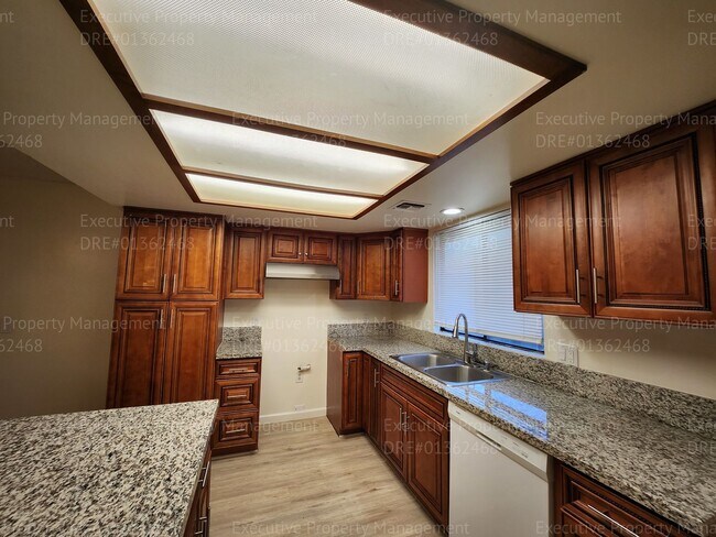 Building Photo - 3 bedroom/ 2 bath house near Pacheco Rd/ A...