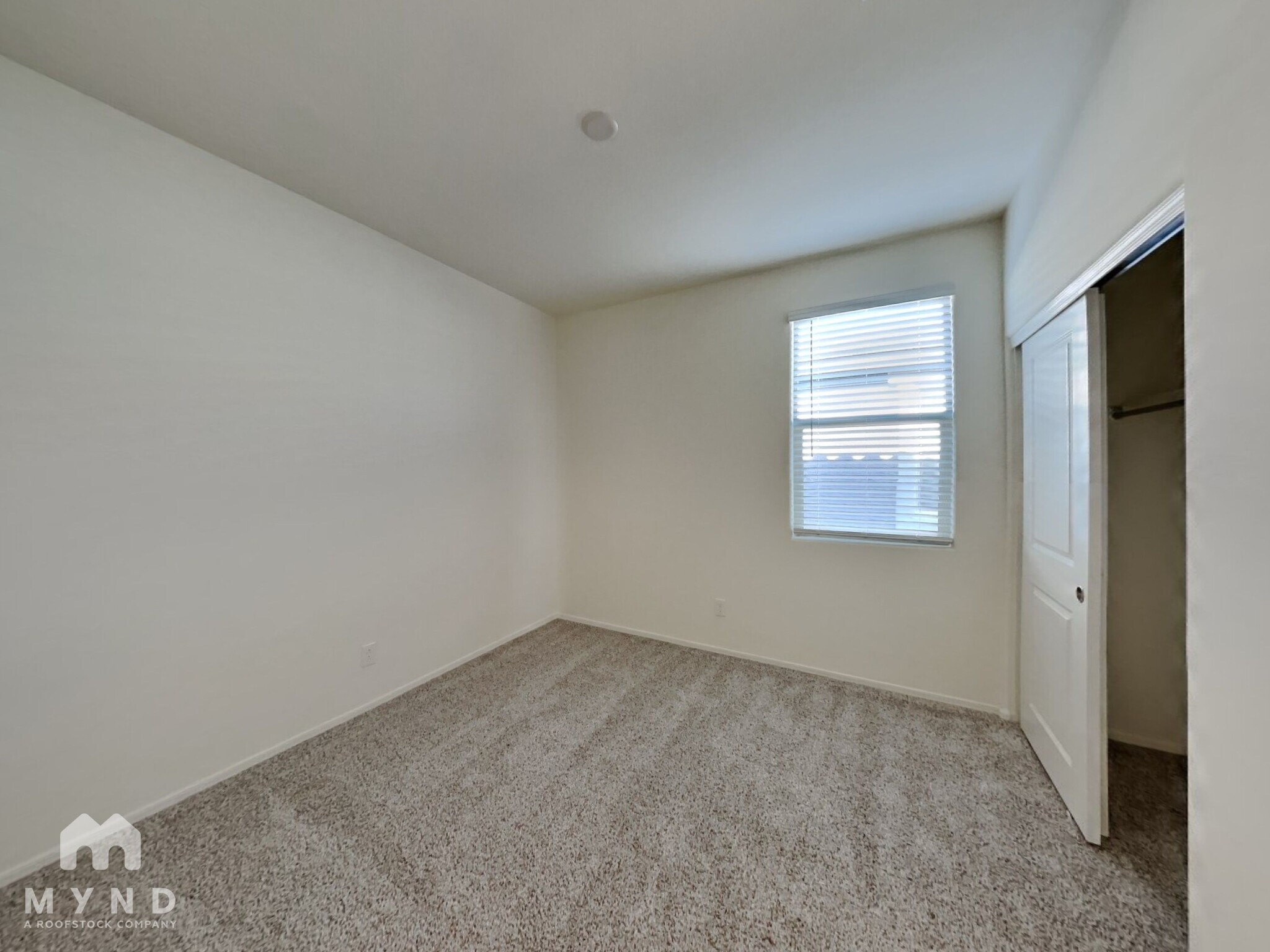 Building Photo - 11820 W Rancho Dr