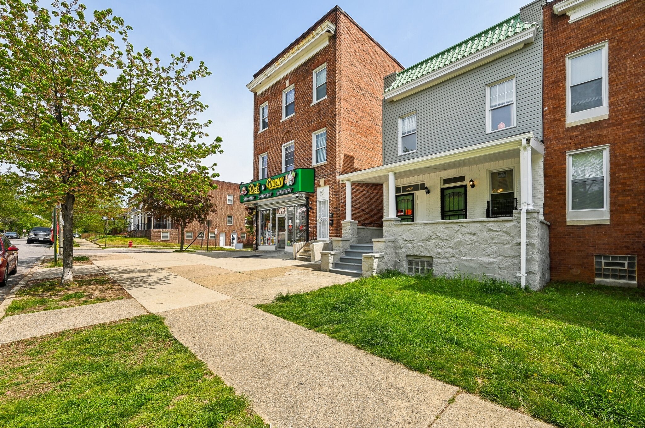 Located on a quiet block with a convenient store - 2431 Linden Ave