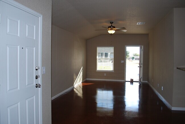 Building Photo - 1514 Dakota Trce