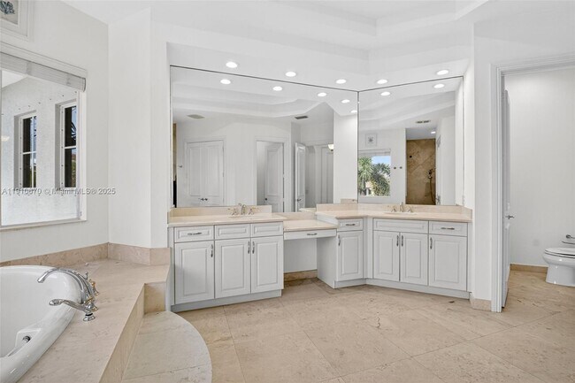 Building Photo - 9597 Bridgebrook Dr