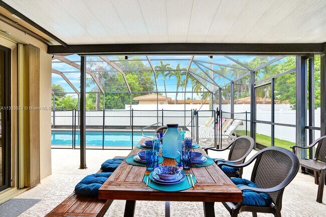 Building Photo - 947 Washington St