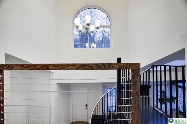 Building Photo - 421 King Arthur Rd