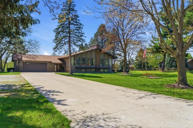 Building Photo - 3942 Stark Ln