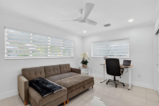 Building Photo - 7200 SW 137th St