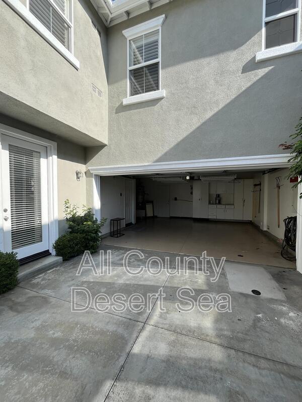 Building Photo - 16826 Clovergreen Ln