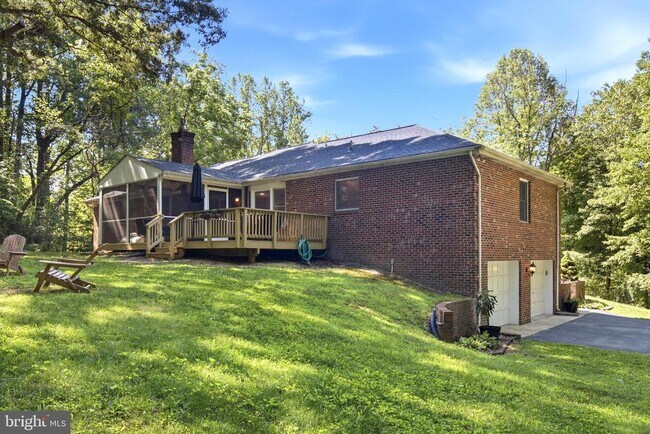 Building Photo - 2641 Dogwood Ln