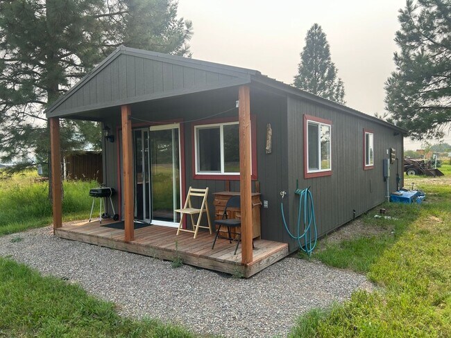 Building Photo - 218 Pheasant Rd