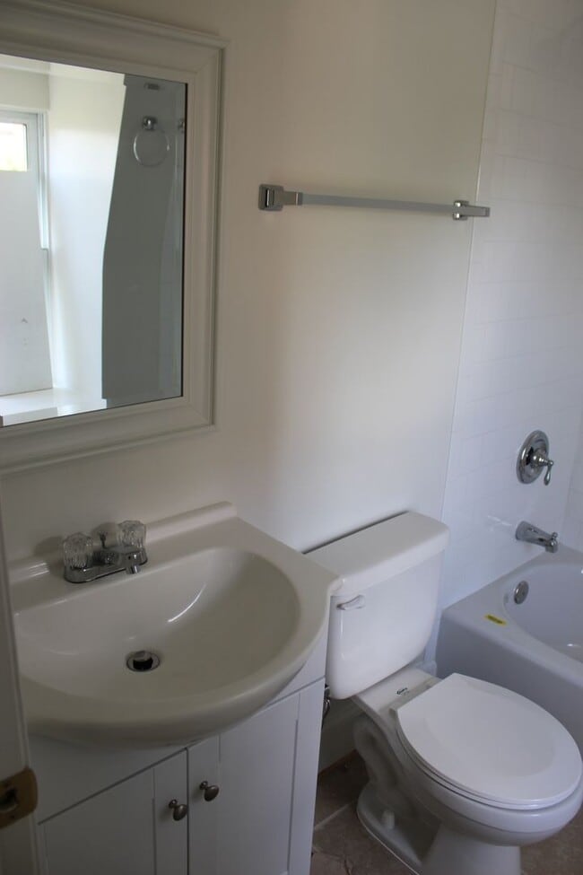 Building Photo - 311 S Washington St