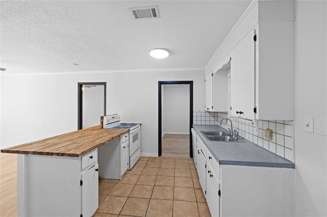 Building Photo - 417 Carroll Ave